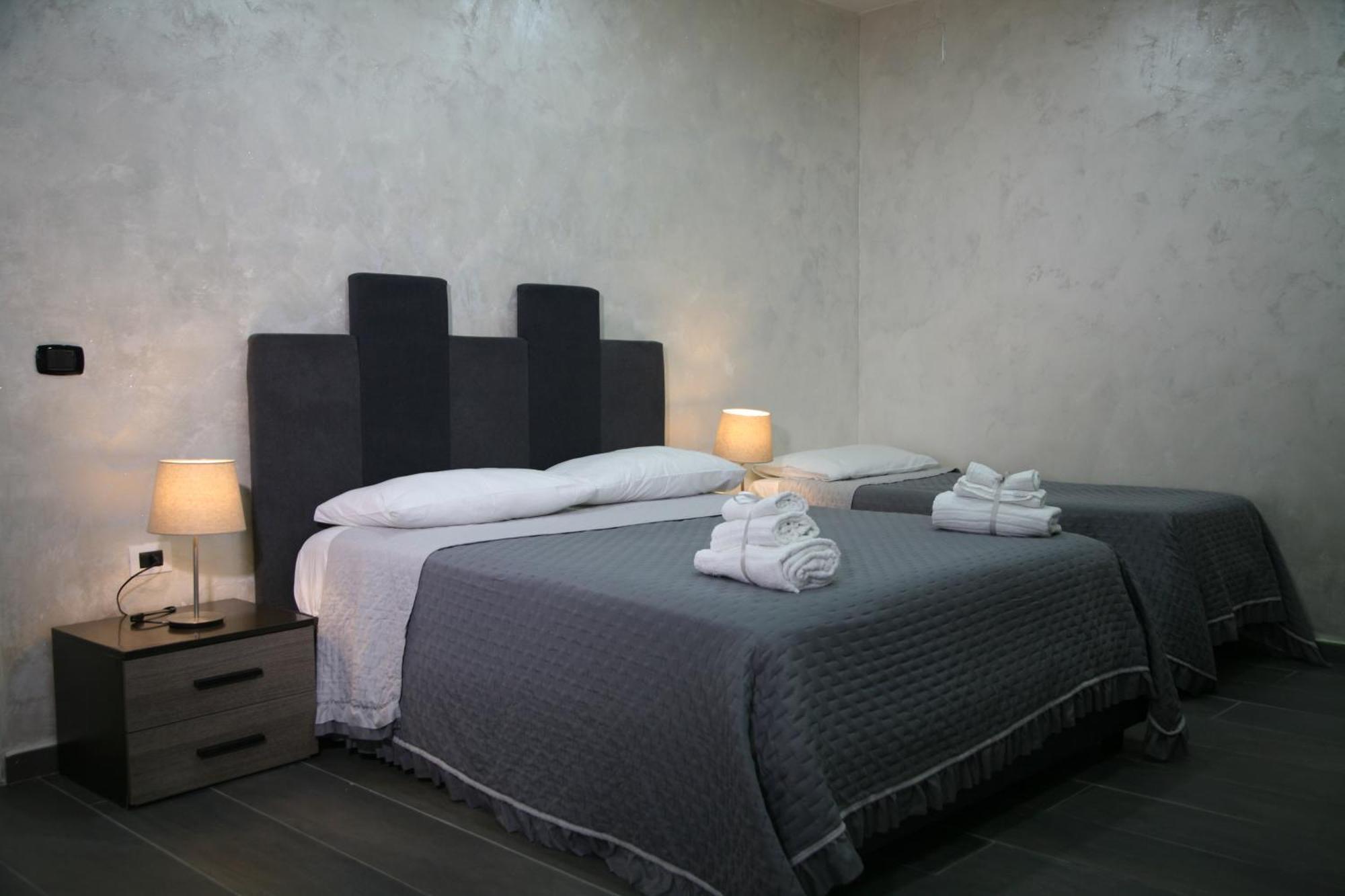 Dimora Portanolana Hotel Naples Luaran gambar