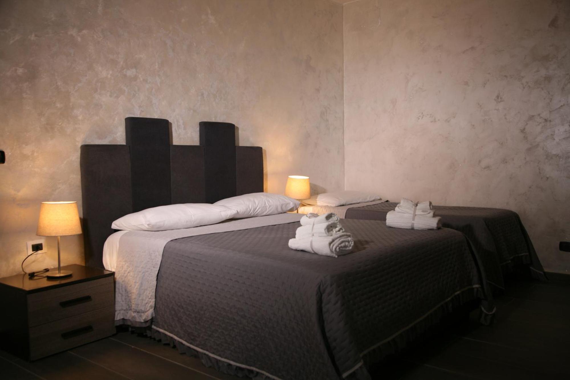 Dimora Portanolana Hotel Naples Luaran gambar